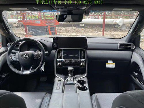 高德娱乐23款雷克萨斯LX600阔绰版银色中网(图3)